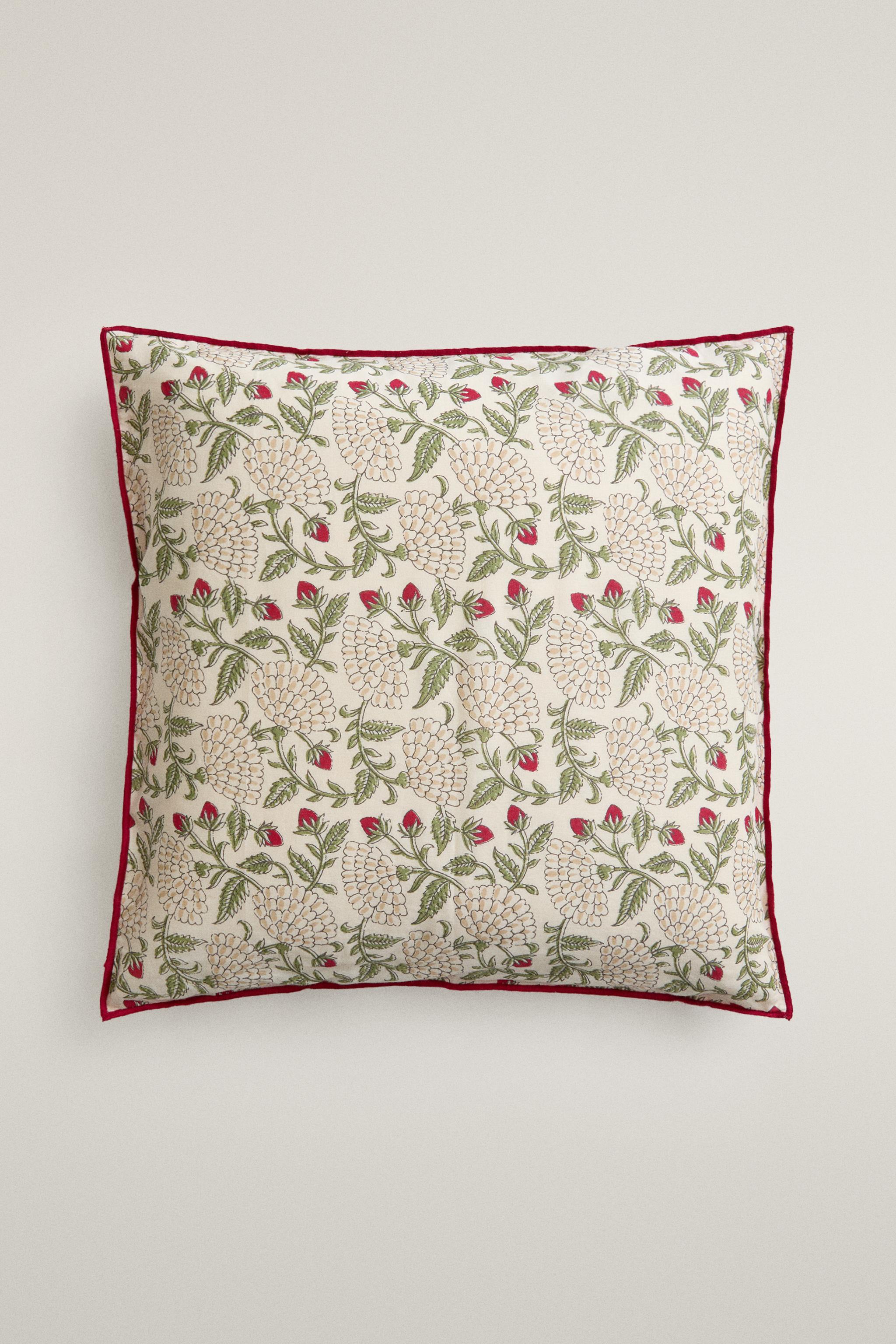 HOUSSE DE COUSSIN FLEURS ET FRAISES